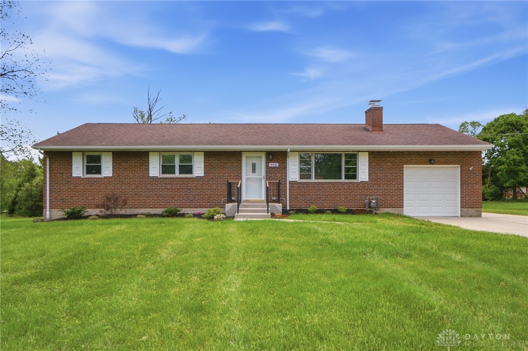 944 Indianwood Drive
