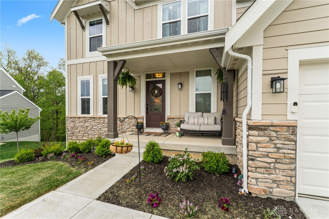 1584 Bur Oak Drive