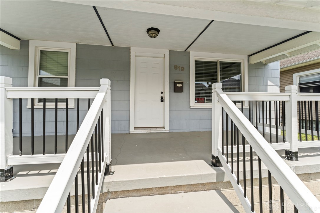 819 E Maple Avenue, Miamisburg, Ohio image 4