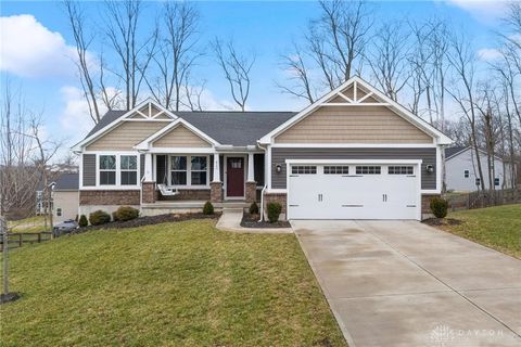Photo of 415 Pleasant Ridge Drive, Lebanon, OH 45036 (MLS # 950276)
