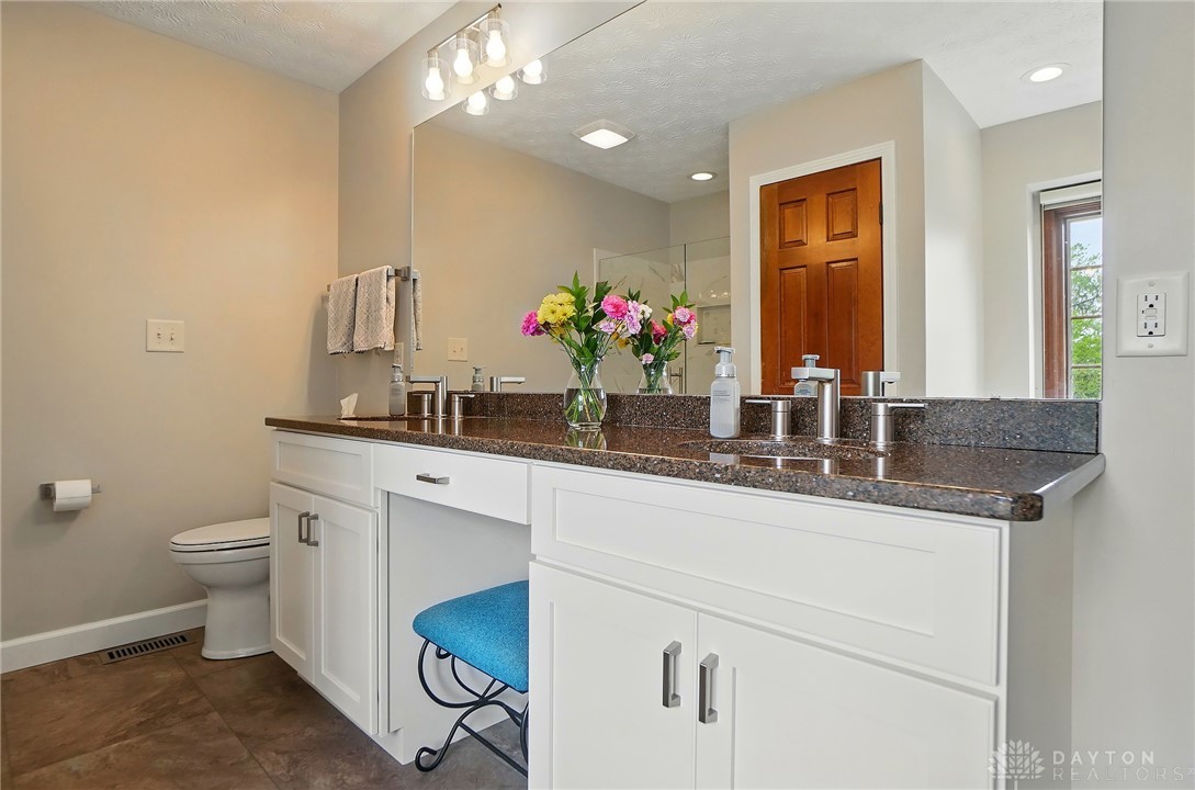 8540 Point O Woods Court, Springboro, Ohio image 49