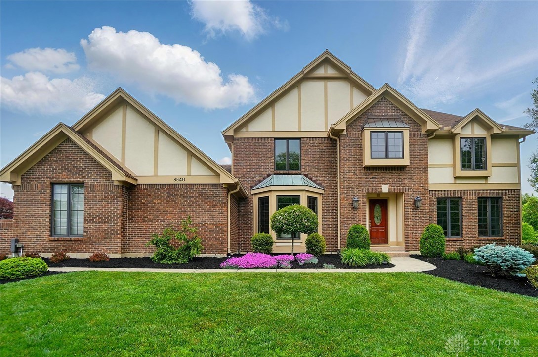8540 Point O Woods Court, Springboro, Ohio image 9