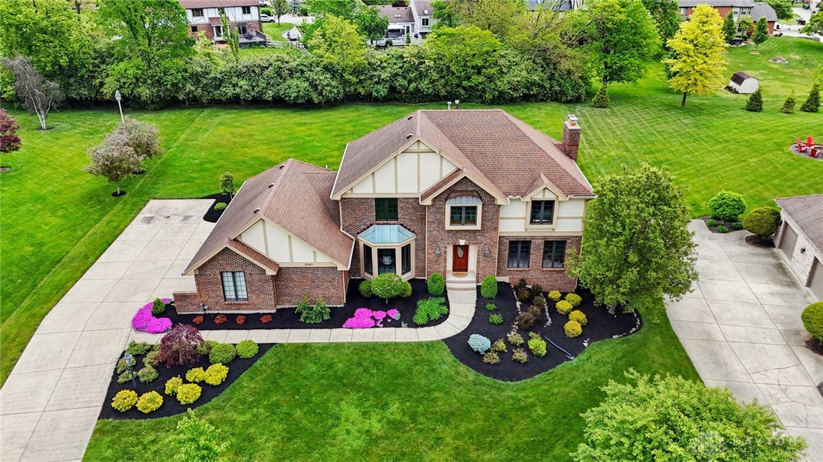 8540 Point O Woods Court, Springboro, Ohio image 1