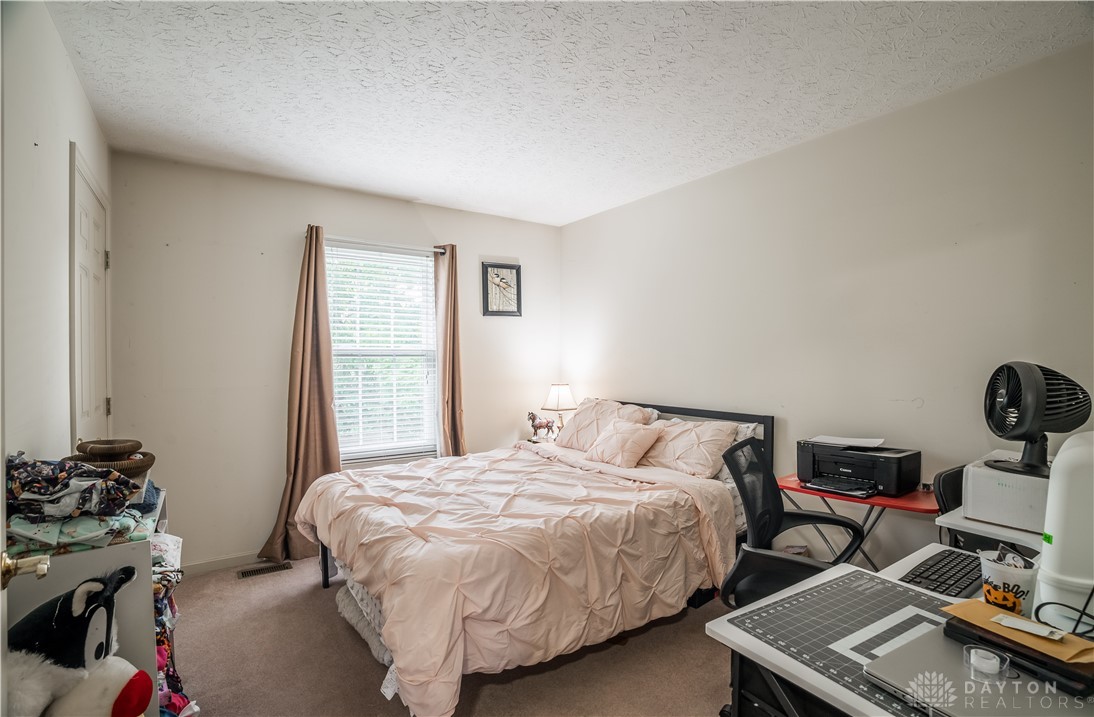 690 Golf View Court, Vandalia, Ohio image 35