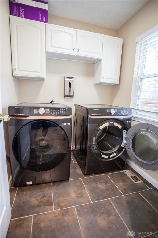 Moraine, Ohio 45439, United States, 3 Bedrooms Bedrooms, ,3 BathroomsBathrooms,Residential,Active,161477