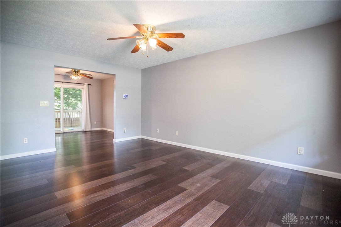 Moraine, Ohio 45439, United States, 3 Bedrooms Bedrooms, ,3 BathroomsBathrooms,Residential,Active,161477