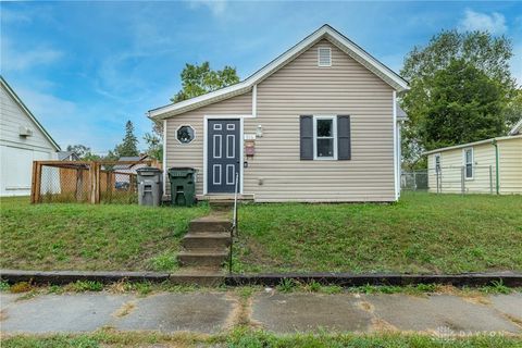 Photo of 916 Jefferson Street, Troy, OH 45373 (MLS # 945308)