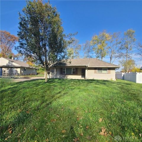 Photo of 825 Brookfield Road, Dayton, OH 45429 (MLS # 948363)