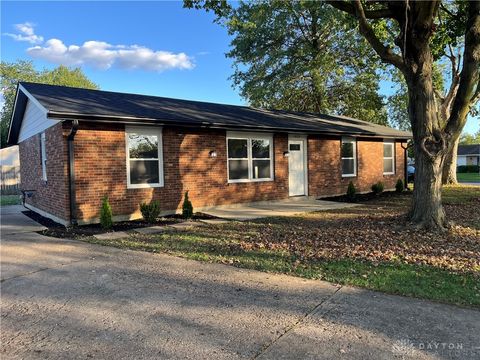 Photo of 1829 Gayhart Drive, Xenia, OH 45385 (MLS # 945450)
