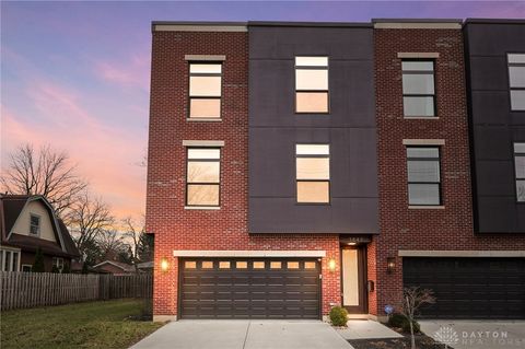 Photo of 3847 Drake Avenue, Cincinnati, OH 45209 (MLS # 955601)