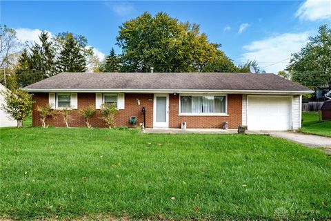 Photo of 2836 Blackhawk Road, Kettering, OH 45420 (MLS # 947018)
