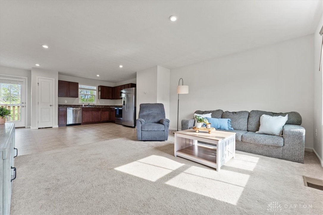 5845 Woodcreek Drive, Middletown, Ohio image 3