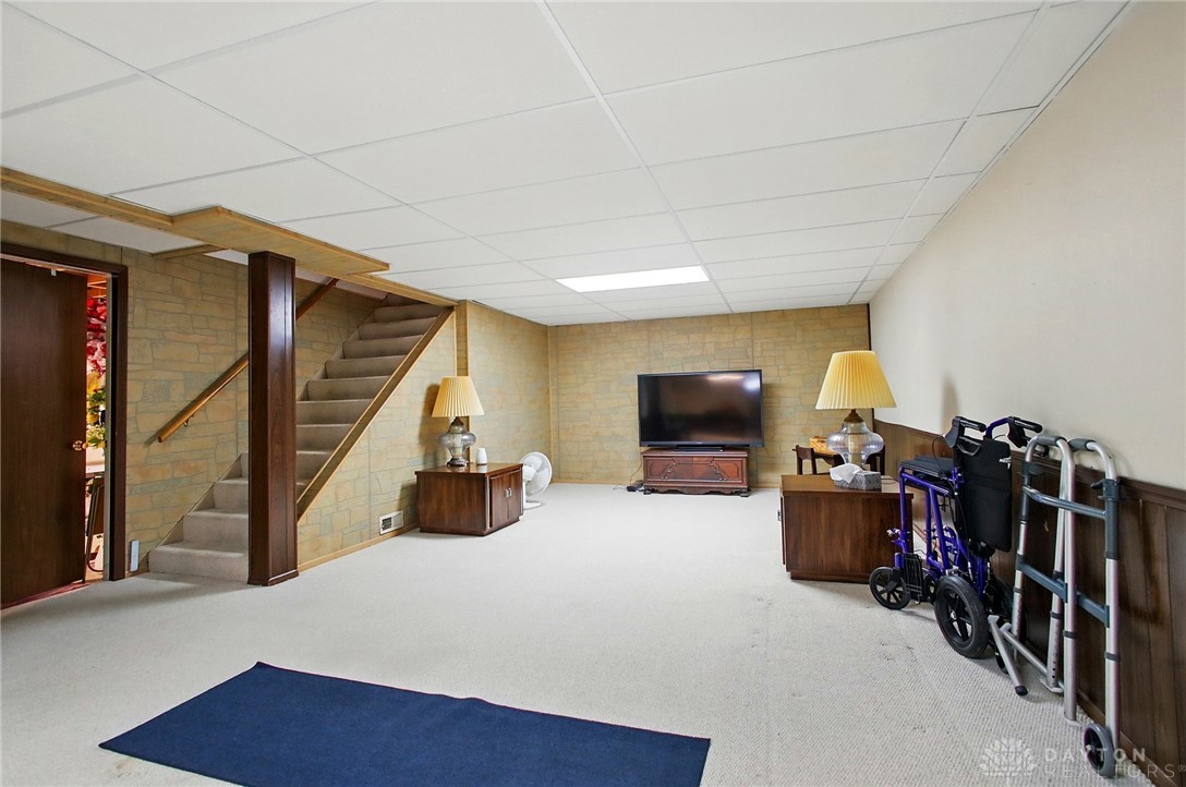 4325 Wabash Drive, Springfield, Ohio image 29