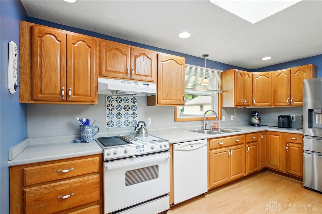4325 Wabash Drive, Springfield, Ohio image 15