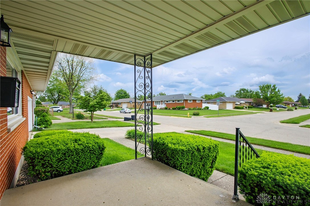 4325 Wabash Drive, Springfield, Ohio image 6