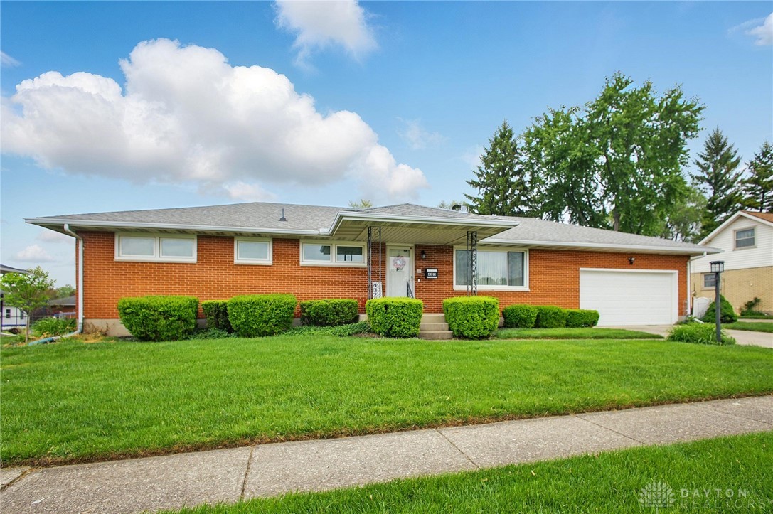4325 Wabash Drive, Springfield, Ohio image 1