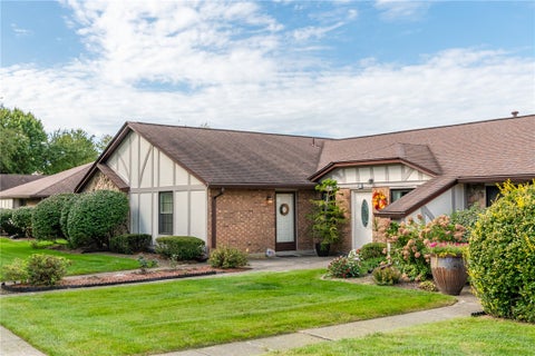 Condo For Sale - 846 Pine Needles Drive<br/> Dayton, OH 45458