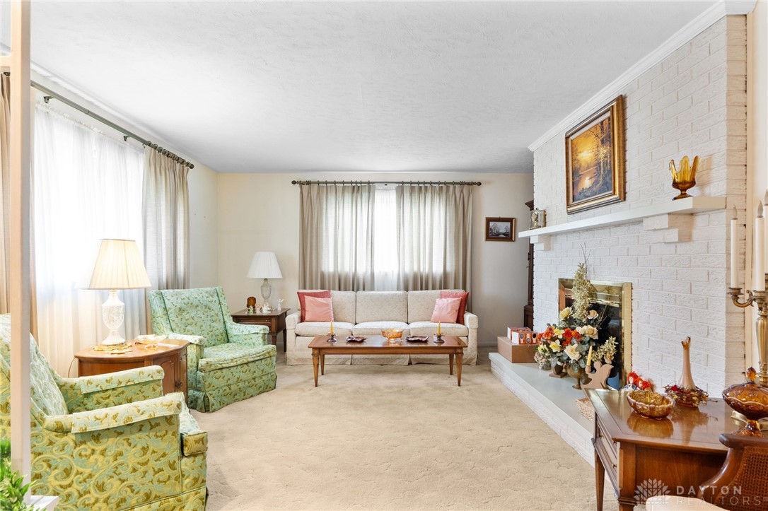 1309 Davis Drive, Fairborn, Ohio image 5