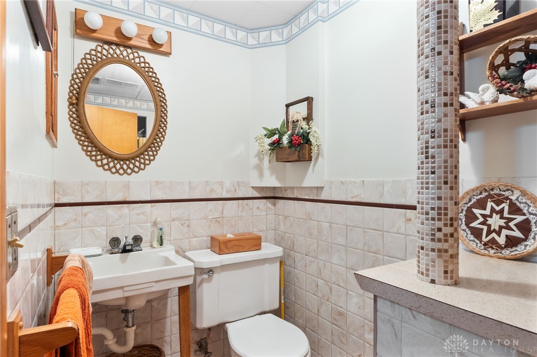 1309 Davis Drive, Fairborn, Ohio image 29