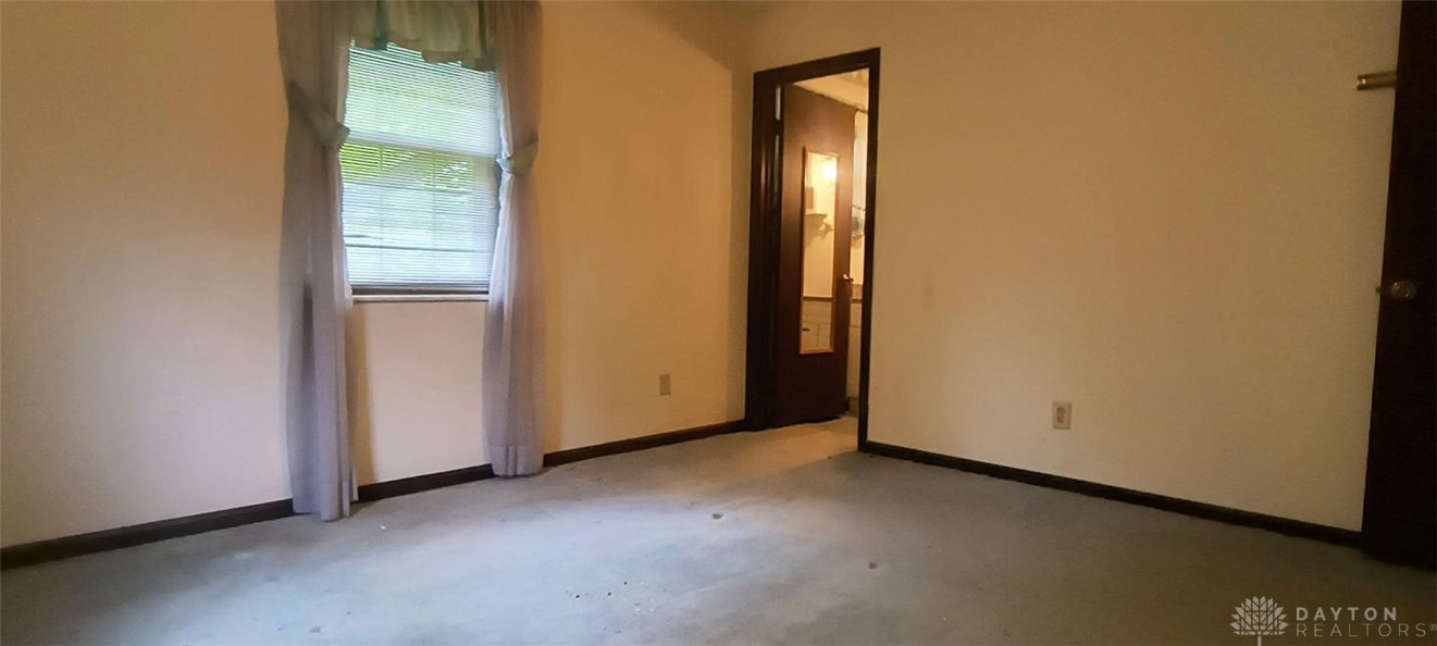 2213 S Lakeman Drive, Bellbrook, Ohio image 24