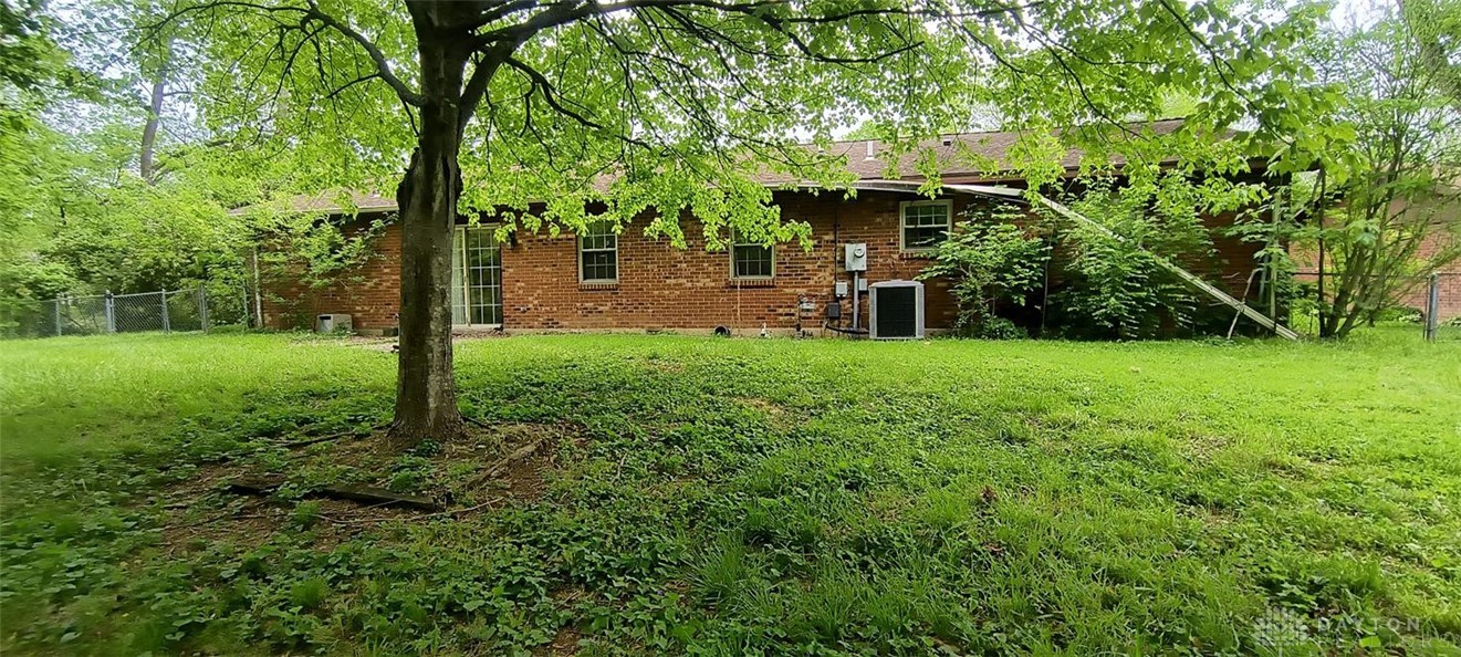 2213 S Lakeman Drive, Bellbrook, Ohio image 46