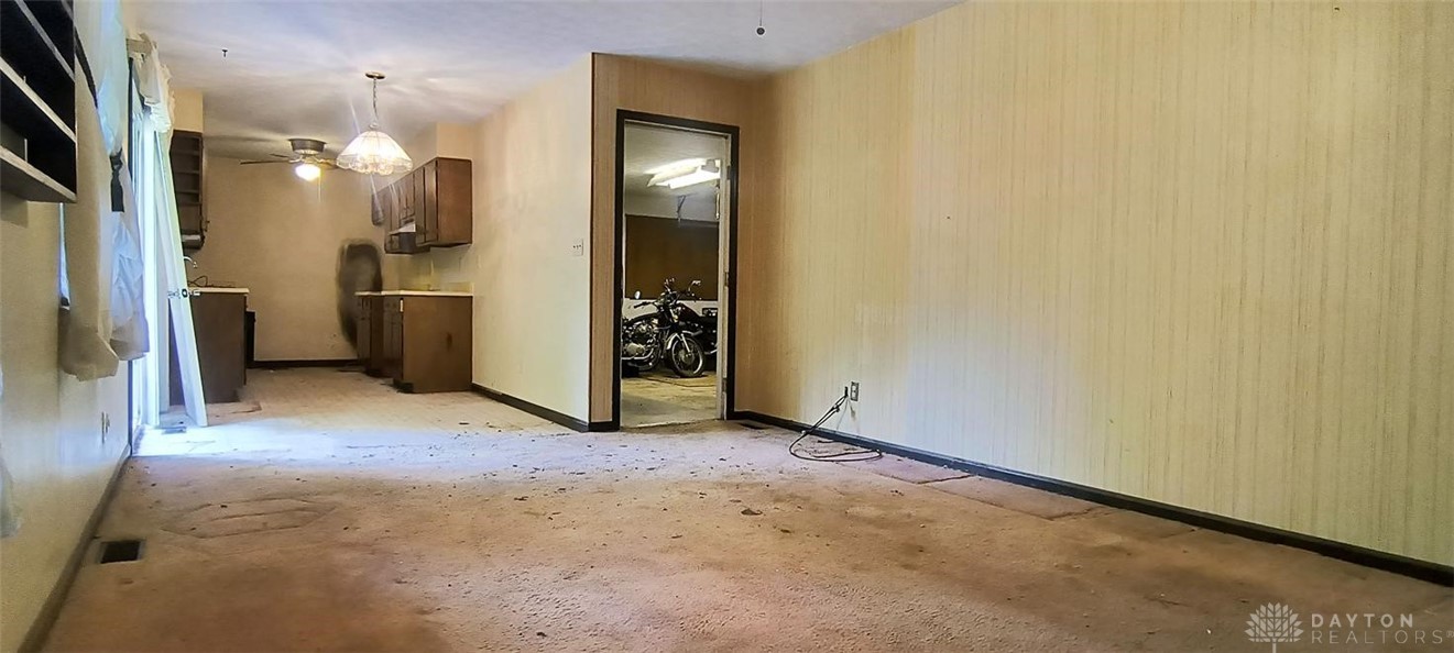 2213 S Lakeman Drive, Bellbrook, Ohio image 12