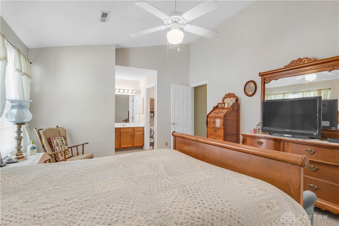 842 Somerset Court, Trenton, Ohio image 19