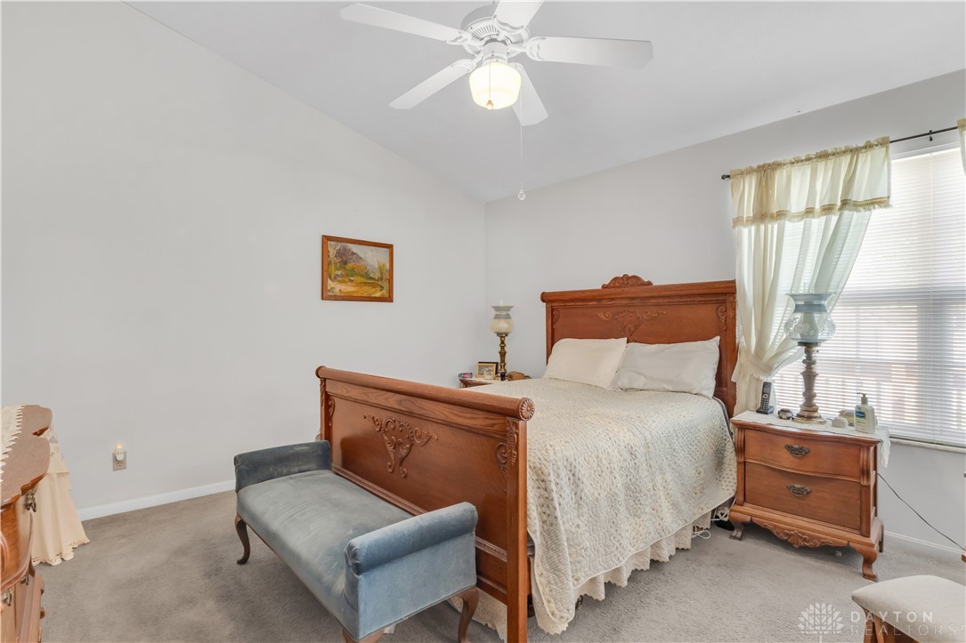 842 Somerset Court, Trenton, Ohio image 18