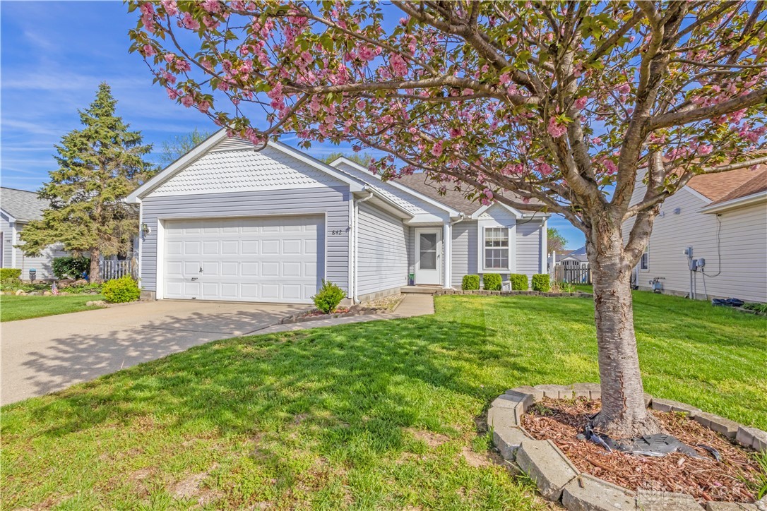 842 Somerset Court, Trenton, Ohio image 4