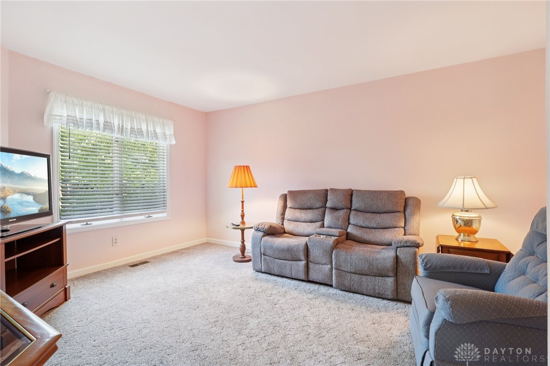 70 Pond Run Circle, Hamilton, Ohio image 18