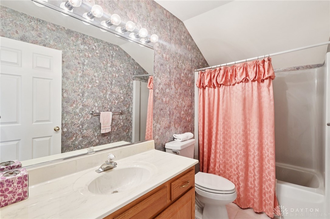 70 Pond Run Circle, Hamilton, Ohio image 32