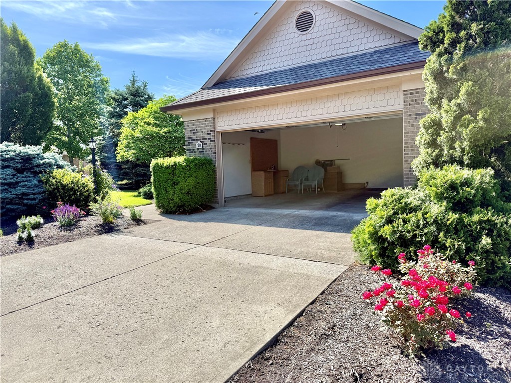 70 Pond Run Circle, Hamilton, Ohio image 36