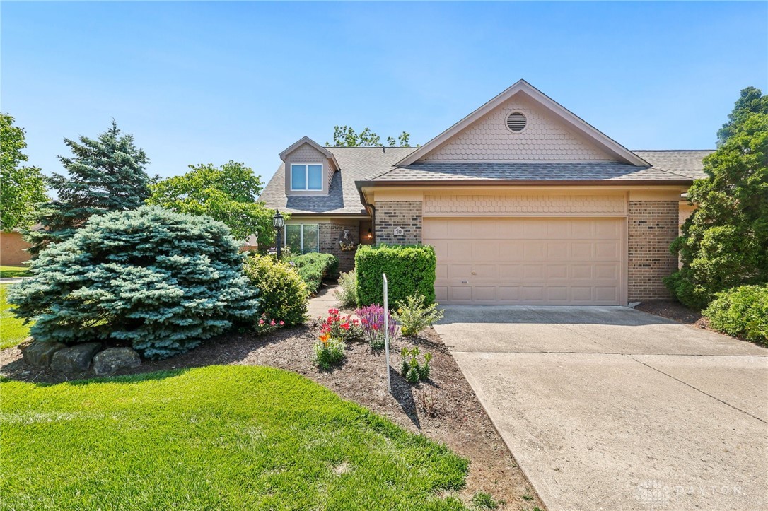 70 Pond Run Circle, Hamilton, Ohio image 1