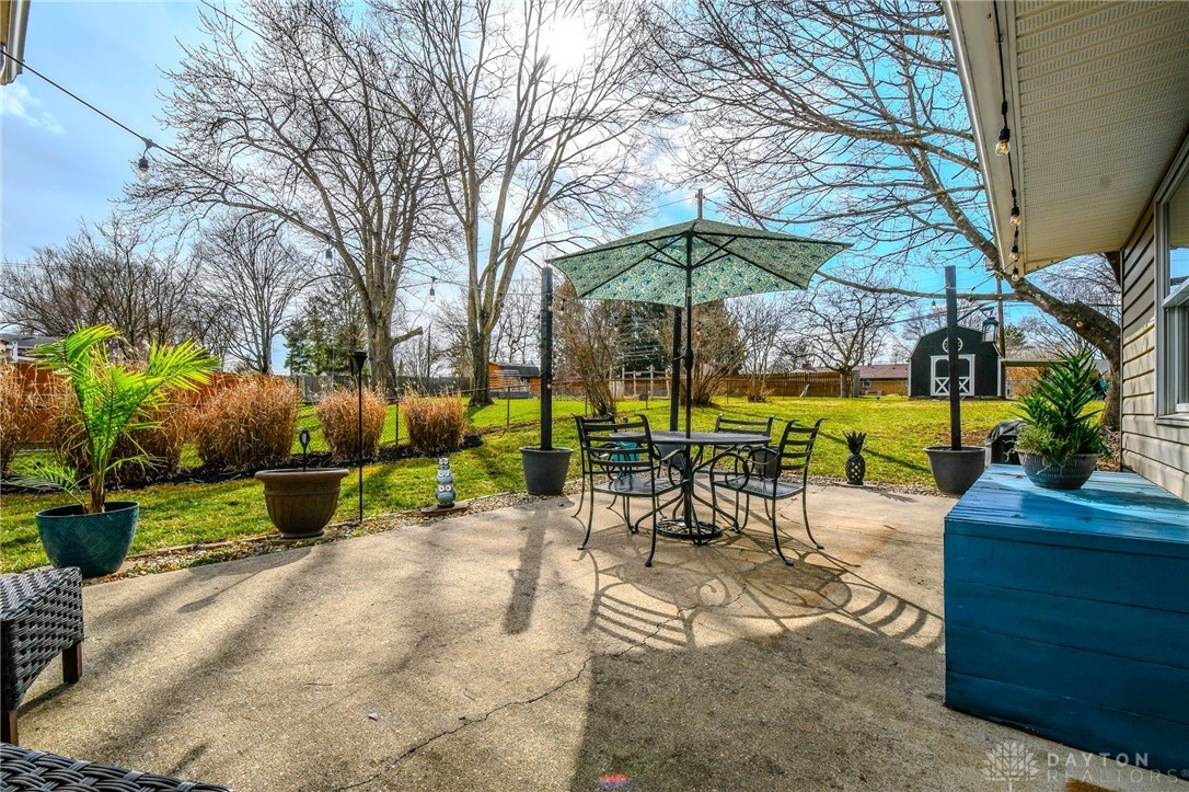 2069 Clearview Drive, Bellbrook, Ohio image 19