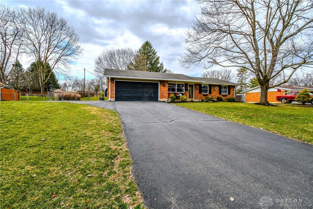 2069 Clearview Drive, Bellbrook, Ohio image 23