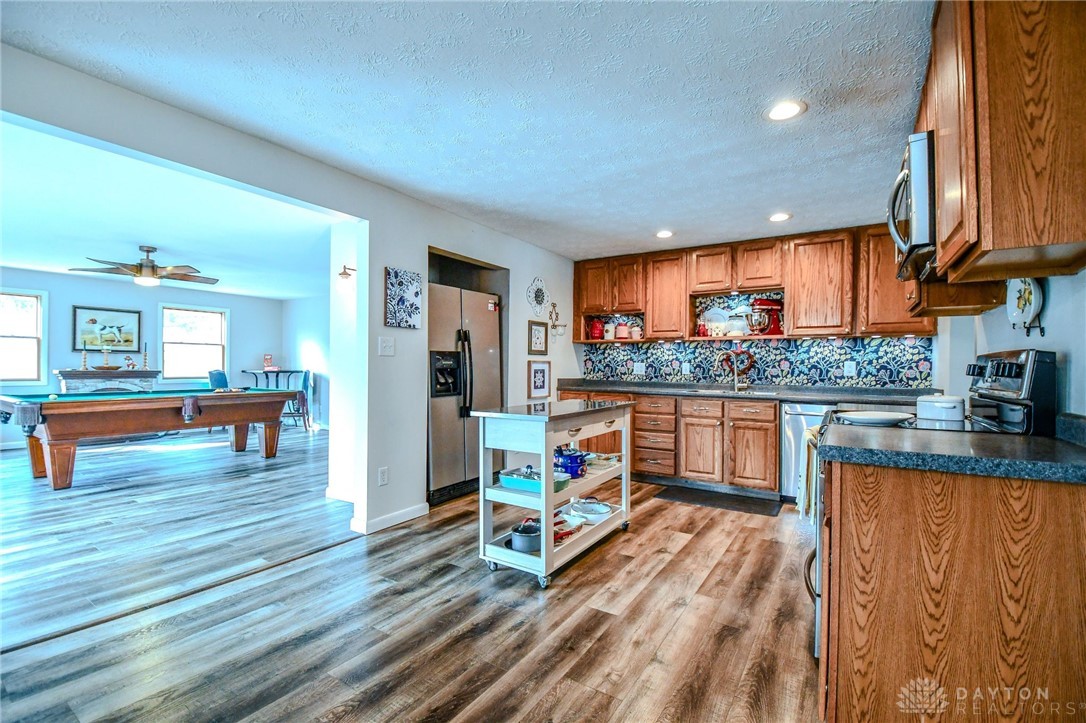 2069 Clearview Drive, Bellbrook, Ohio image 8