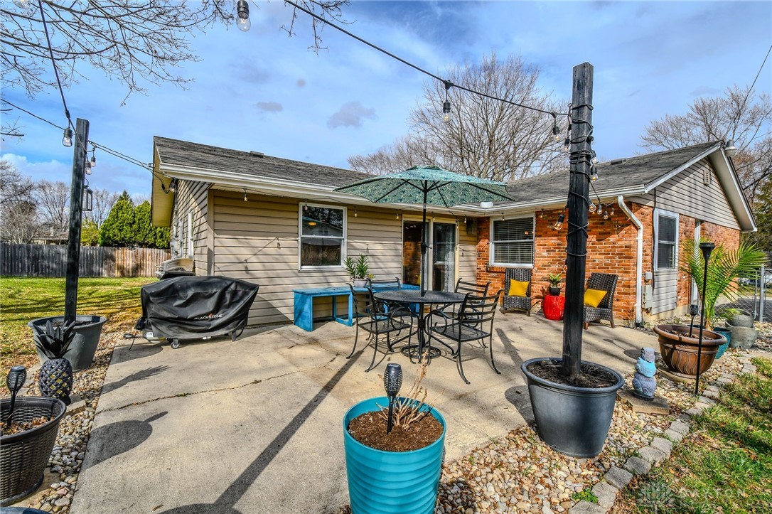 2069 Clearview Drive, Bellbrook, Ohio image 18