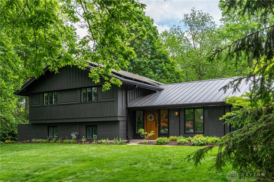 2210 Ridgeway Road, Oakwood, Ohio image 1