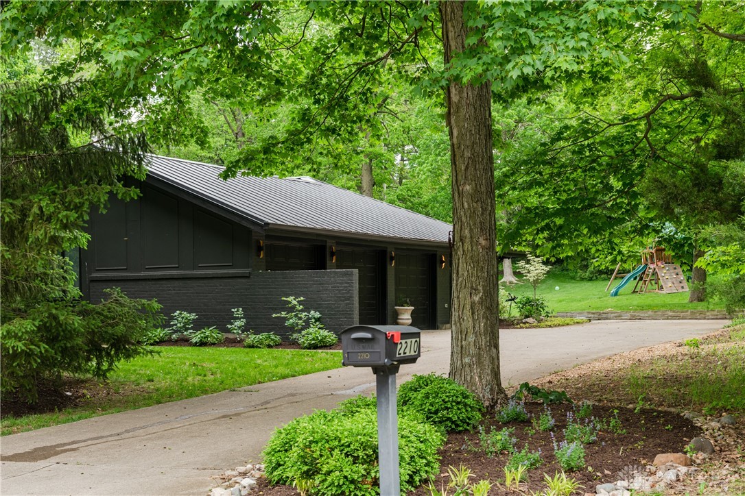 2210 Ridgeway Road, Oakwood, Ohio image 7