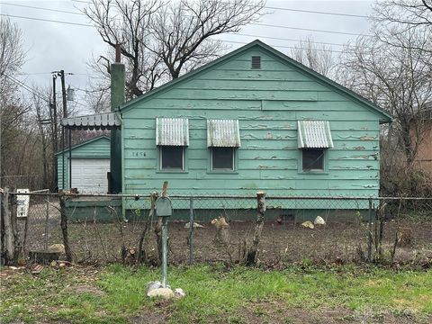 Photo of 1656 Dewitt Drive, Dayton, OH 45406 (MLS # 955215)