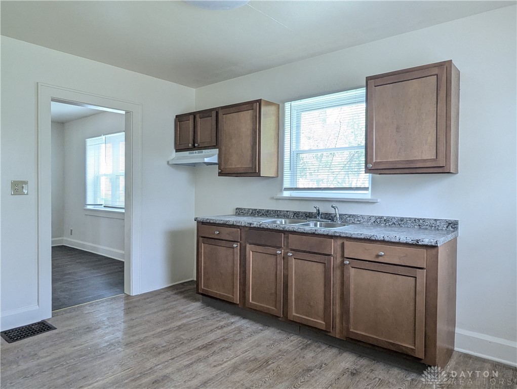 1565 Fulton Avenue, Springfield, Ohio image 2