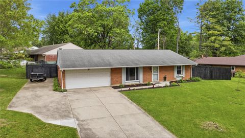 Photo of 2271 Mission Lane, Bellbrook, OH 45305 (MLS # 958410)