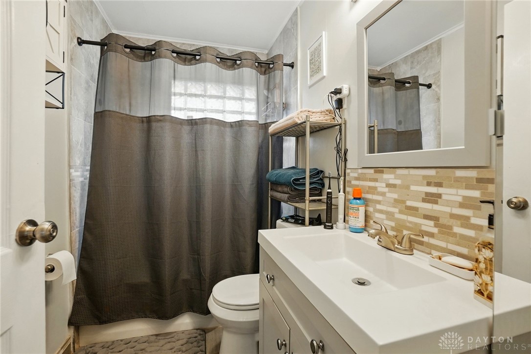 2312 Vale Drive, Dayton, Ohio image 17