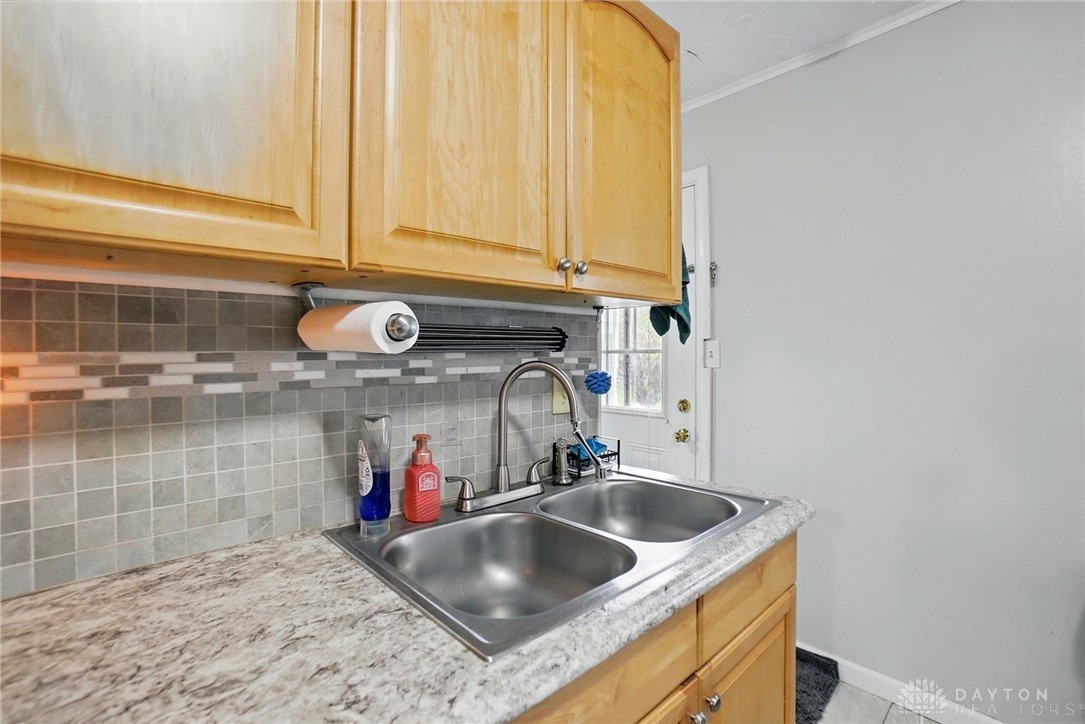 2312 Vale Drive, Dayton, Ohio image 11
