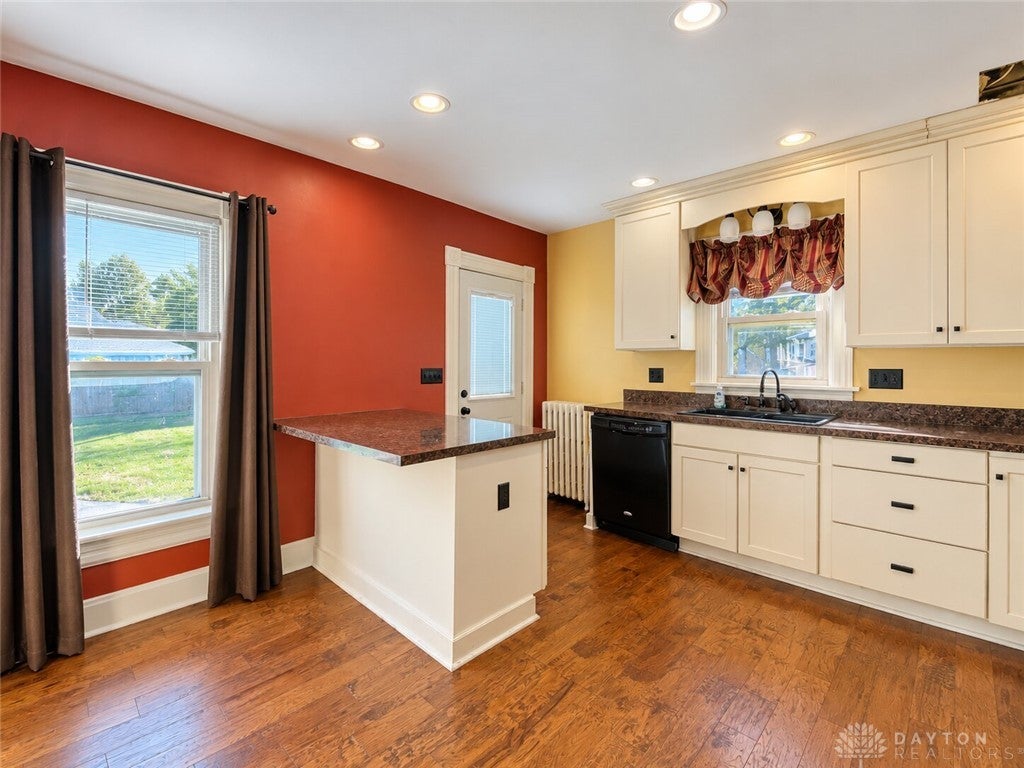 332 W South Street