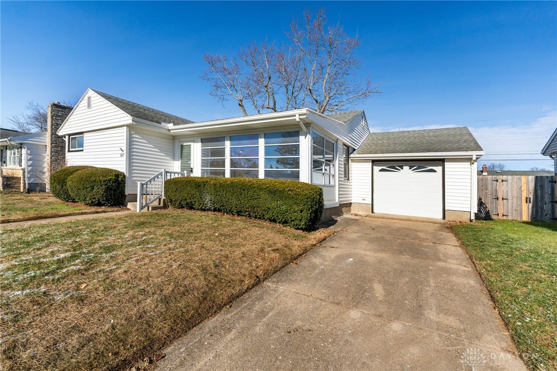 567 Lewis Drive, Fairborn, Ohio image 2