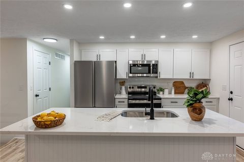 Tiny photo for 7859 Kingsgate Way, West Chester, OH 45069 (MLS # 946194)