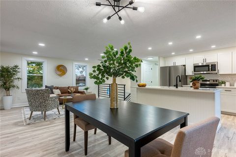 Tiny photo for 7859 Kingsgate Way, West Chester, OH 45069 (MLS # 946194)