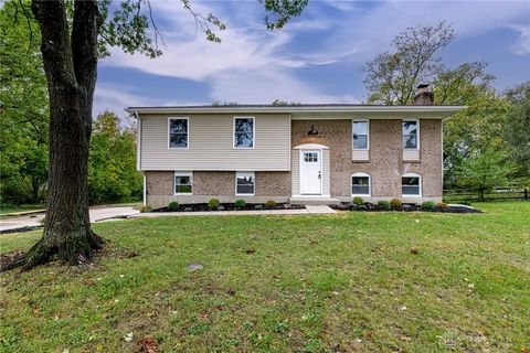 Photo of 7859 Kingsgate Way, West Chester, OH 45069 (MLS # 946194)