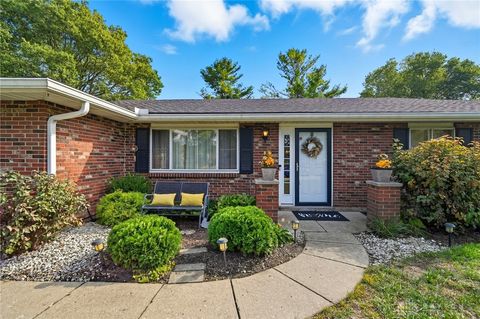 Tiny photo for 631 Augusta Drive, Fairborn, OH 45324 (MLS # 945400)